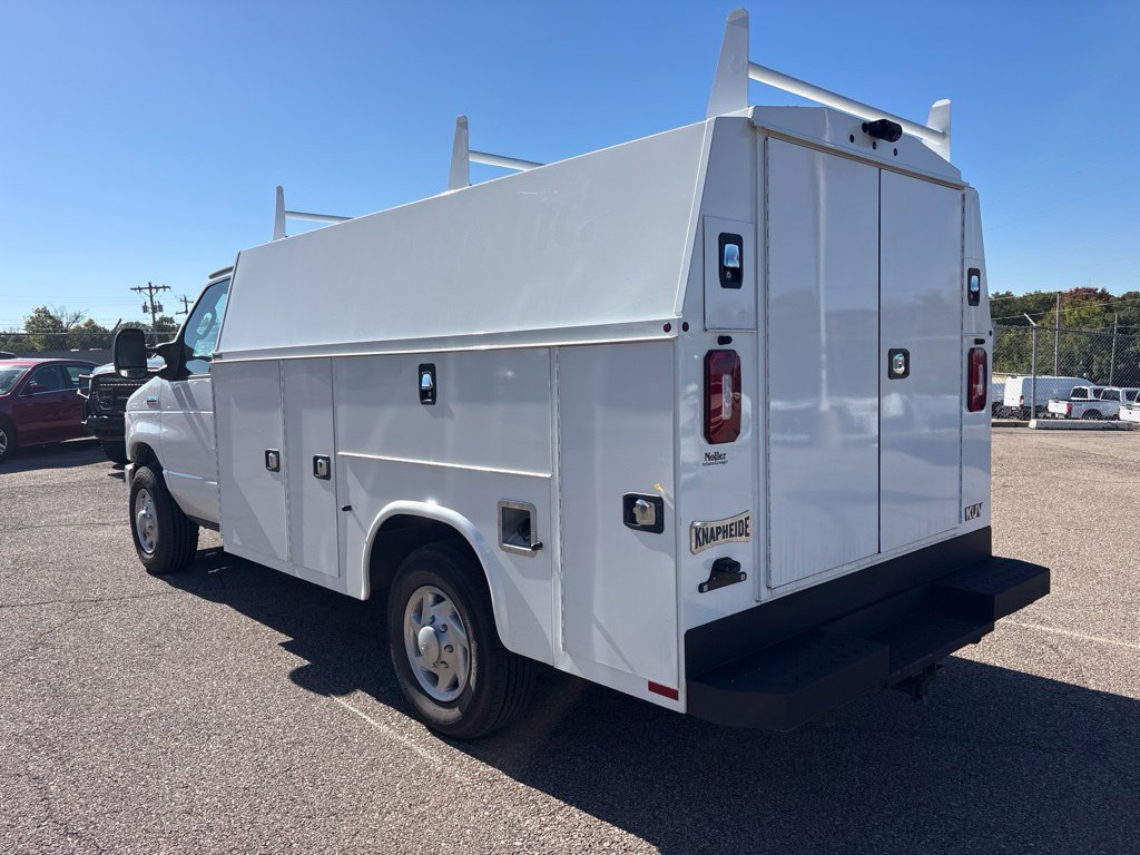 Used 2022 Ford E-350 and Econoline 350 Super Duty w/ Power Windows & Locks Group RWD image 5
