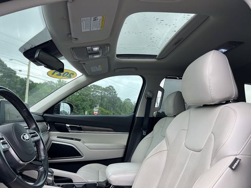 Used 2021 Kia Telluride EX w/ EX Premium Package AWD/4WD image 30
