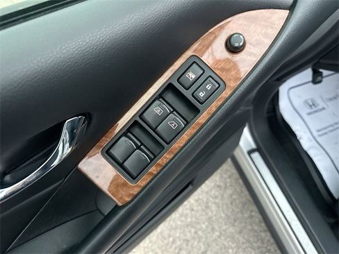 Used 2014 Nissan Murano LE w/ Platinum Edition Package image 20