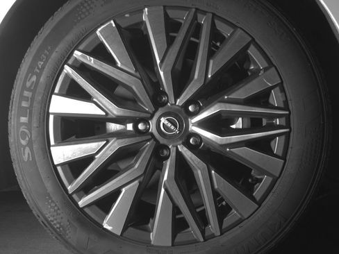 Used 2025 Nissan Altima 2.5 SV image 10