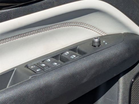 Certified 2022 Jeep Compass Limited image 16