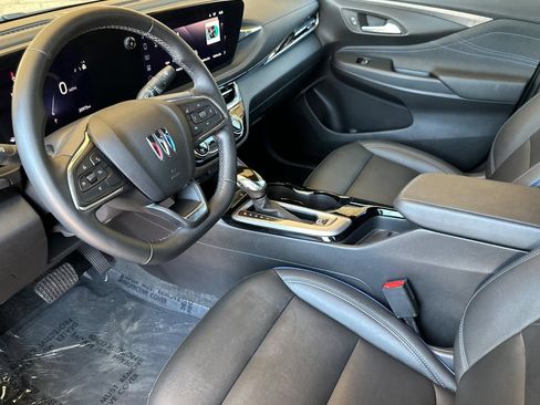 Certified 2025 Buick Envista Sport Touring FWD image 10