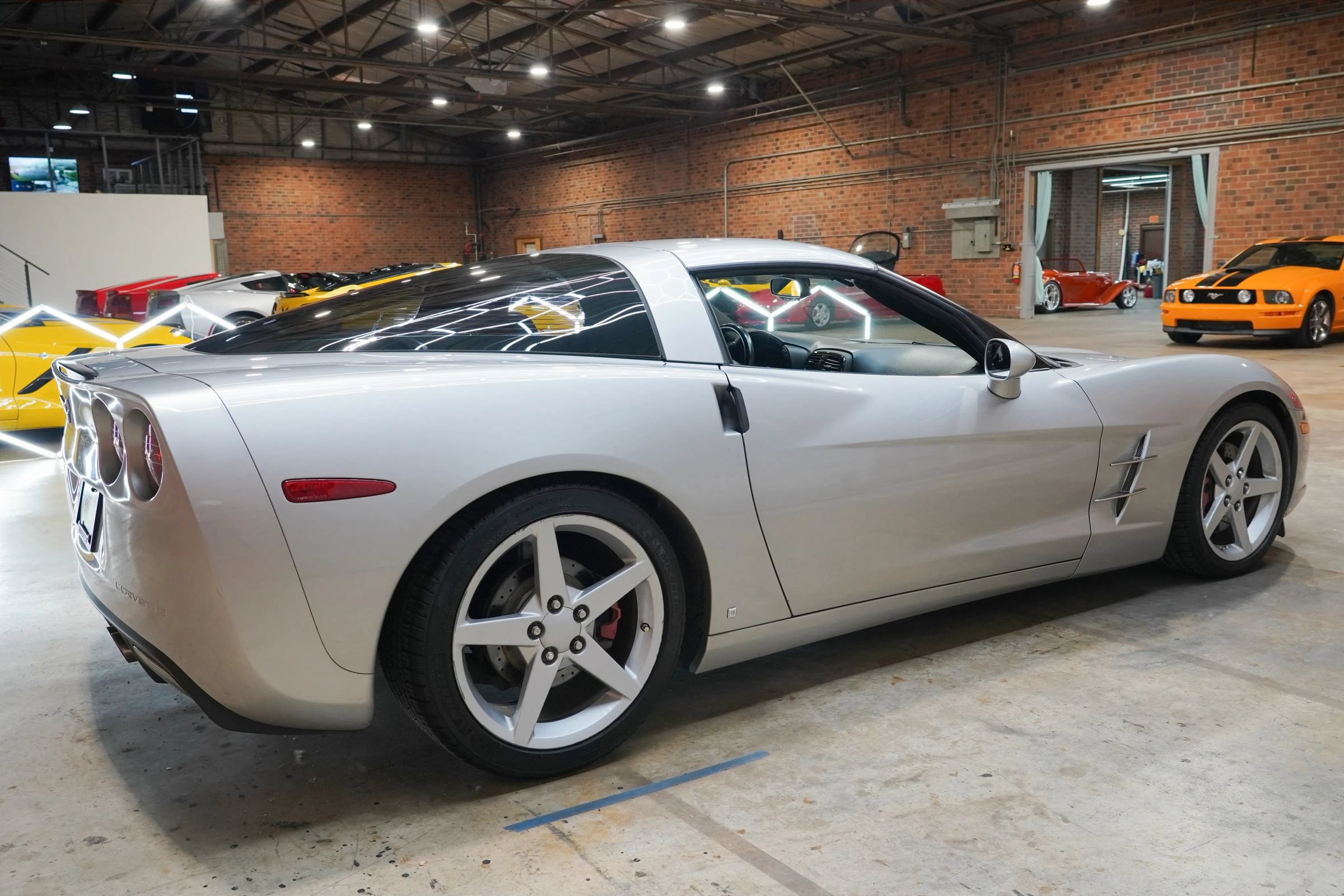 Used 2008 Chevrolet Corvette Coupe RWD image 13