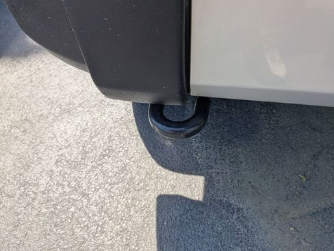 Used 2011 Jeep Wrangler Sahara image 13