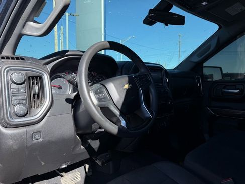 Used 2020 Chevrolet Silverado 1500 LT image 12