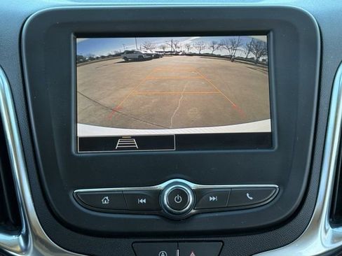 Used 2024 Chevrolet Equinox LS w/ LS Convenience Package image 18