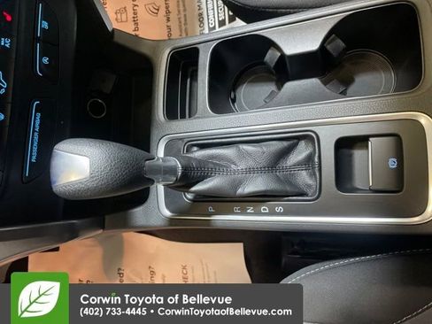 Used 2017 Ford Escape SE w/ SE Cold Weather Package image 24