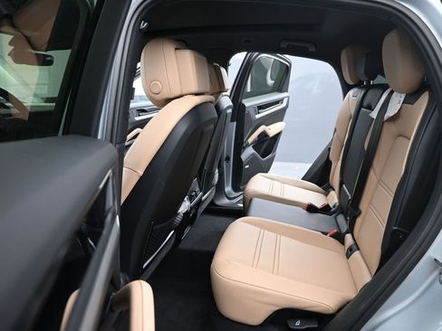 New 2026 Porsche Cayenne E-Hybrid Coupe image 21