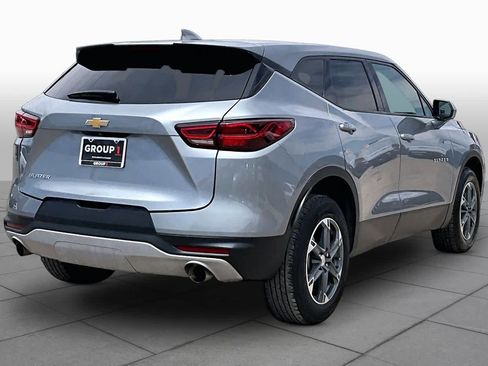 Used 2025 Chevrolet Blazer LT FWD image 12