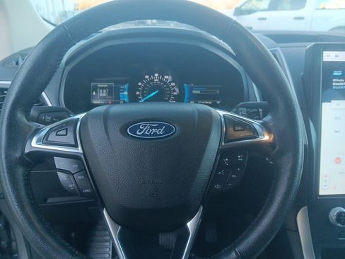 Used 2022 Ford Edge SEL image 25