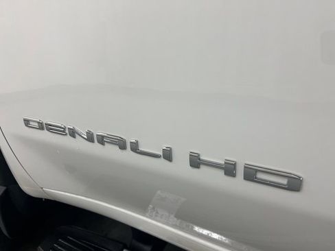 Used 2024 GMC Sierra 2500 Denali w/ Denali Reserve Package image 8