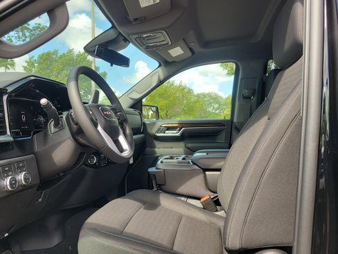 Used 2026 GMC Sierra 1500 Elevation image 12