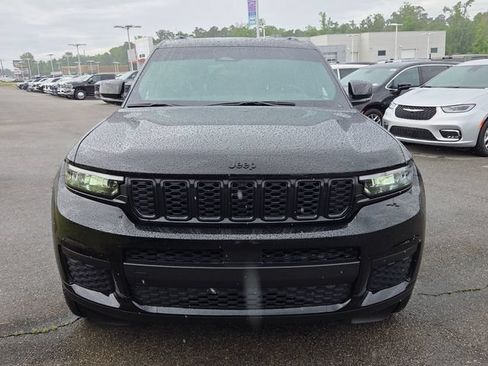 Used 2025 Jeep Grand Cherokee L Altitude RWD image 2