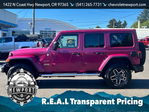 Used 2024 Jeep Wrangler Unlimited Sahara AWD/4WD image 8