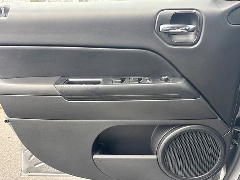 Used 2016 Jeep Patriot Sport w/ Power Value Group image 19