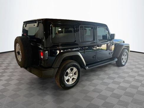 Used 2022 Jeep Wrangler Unlimited Sport w/ Sun And Sound Package AWD/4WD image 6