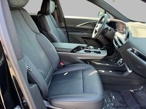 Certified 2025 Cadillac Lyriq Luxury w/ LPO, Floor Liner Package RWD image 15