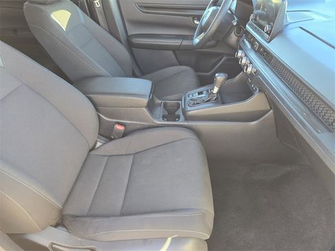 Used 2025 Honda CR-V EX image 8
