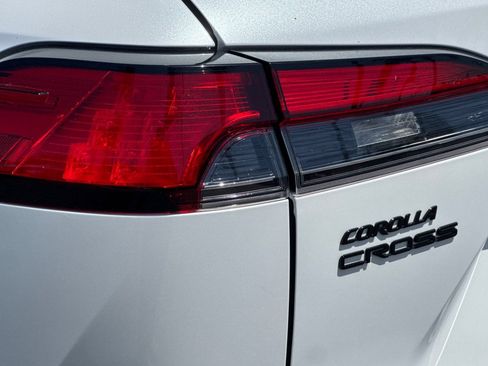 Certified 2022 Toyota Corolla Cross XLE w/ Convenience Package AWD/4WD image 36