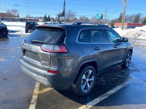 Used 2019 Jeep Cherokee Limited image 4