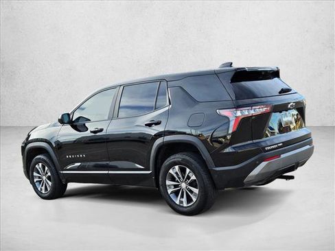 Used 2025 Chevrolet Equinox LT w/ Safety and Technology Package image 7