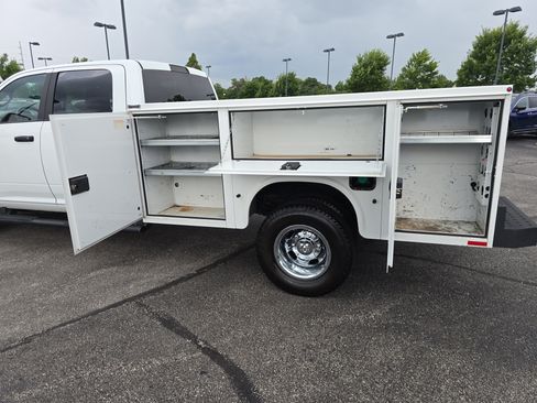 Used 2024 RAM 3500 SLT w/ Quick Order Package 2YG SLT AWD/4WD image 10