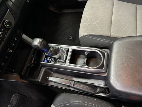 Used 2021 Toyota Tacoma TRD Off-Road image 30