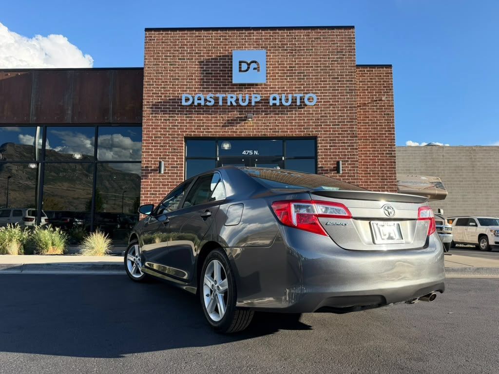 Used 2012 Toyota Camry SE FWD image 7