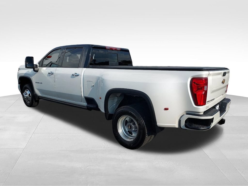 Used 2022 Chevrolet Silverado 3500 High Country AWD/4WD image 3