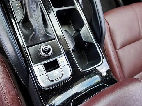 Used 2023 Kia Telluride EX w/ EX Captain's Chair Package image 34