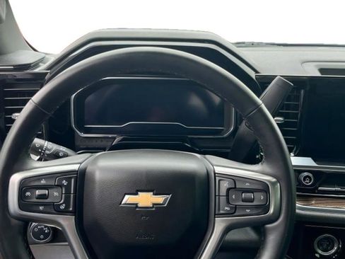 Used 2023 Chevrolet Silverado 1500 LT image 7