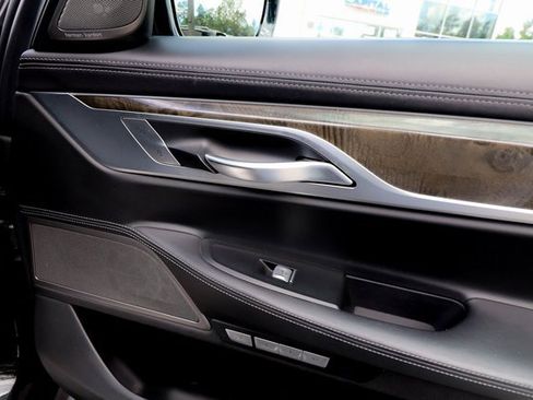 Used 2017 BMW 750i xDrive image 60