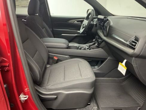 New 2026 Chevrolet Traverse LT w/ LPO, Floor Liner Package image 24