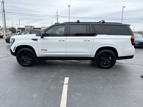 Used 2025 GMC Yukon XL AT4 w/ AT4 Premium Package image 14