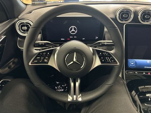 Used 2025 Mercedes-Benz GLC 300 4MATIC image 12