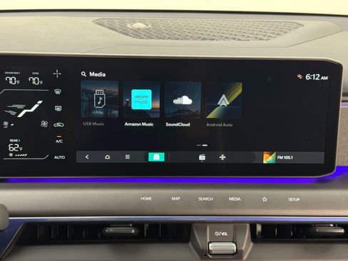 Used 2024 Kia EV9 Land image 28