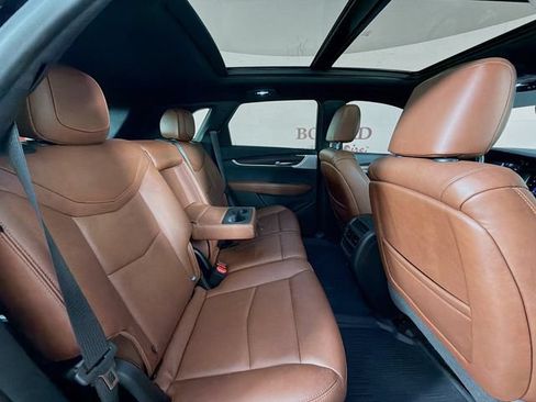 Used 2022 Cadillac XT5 Premium Luxury w/ Technology Package FWD image 34