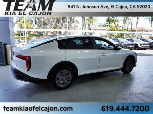 New 2026 Kia K4 LX image 9