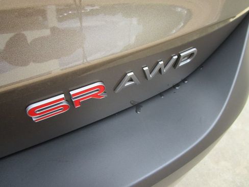 Used 2025 Nissan Kicks SR AWD/4WD image 13