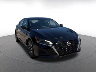 Used 2025 Nissan Altima 2.5 SV FWD video 2