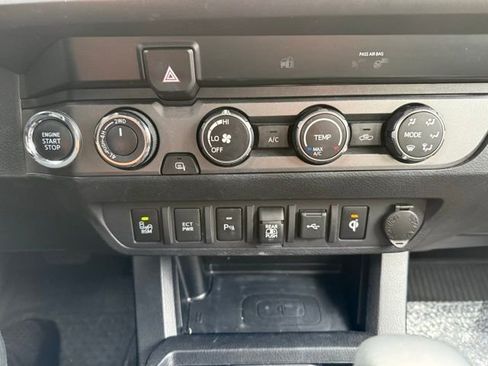 Used 2020 Toyota Tacoma TRD Sport w/ Technology Package image 13