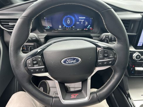 Used 2024 Ford Explorer ST w/ Equipment Group 401A AWD/4WD image 3