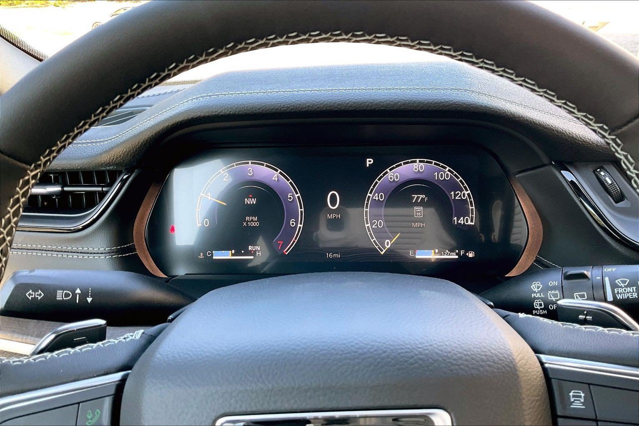 New 2027 Jeep Grand Cherokee Altitude RWD image 10