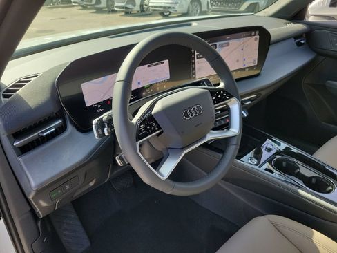 New 2026 Audi Q3 quattro 2.0T AWD/4WD image 7