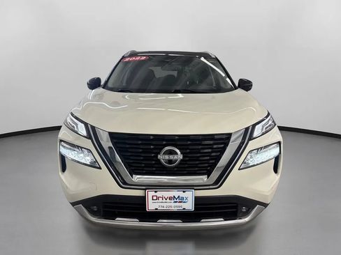 Used 2022 Nissan Rogue Platinum w/ Head-Up Display Package AWD/4WD image 2