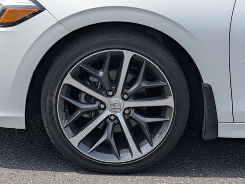 Used 2023 Honda Civic Touring image 16