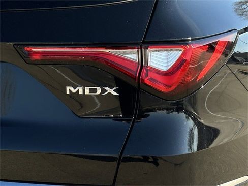 Certified 2024 Acura MDX FWD w/ Technology Package image 7