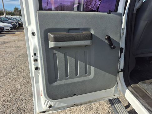 Used 2012 Ford F550 4x4 Crew Cab Super Duty w/ Payload Upgrade Pkg image 15