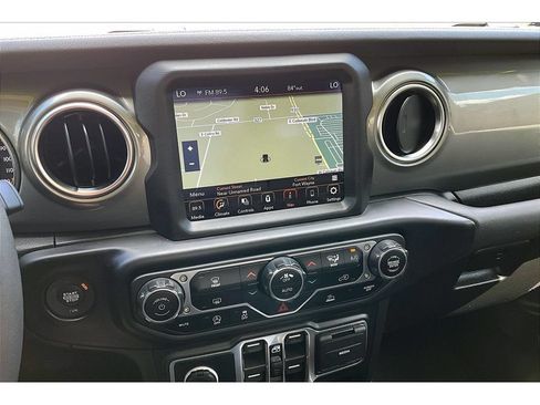 Used 2023 Jeep Wrangler Unlimited Sahara AWD/4WD image 9