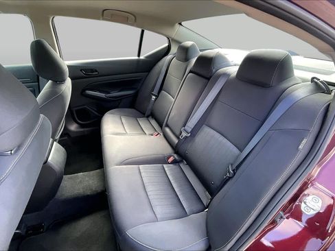 Used 2025 Nissan Altima 2.5 SV FWD image 19